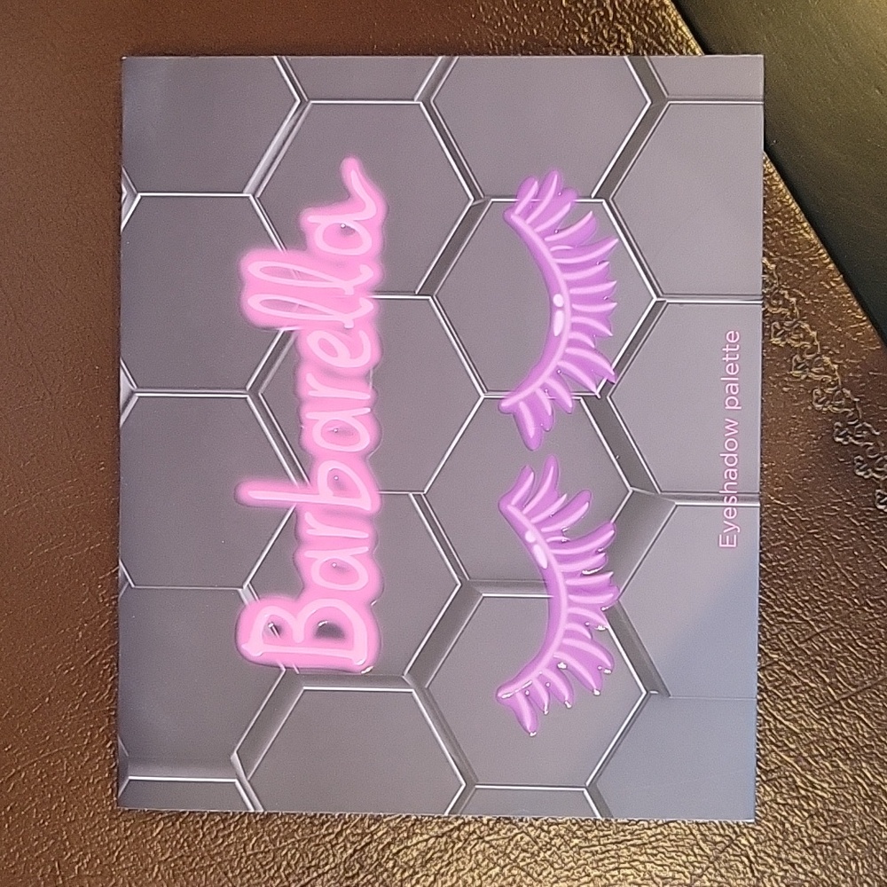 BeeBeauty London Barbarella Eyeshadow Palette NEW 20 Colors